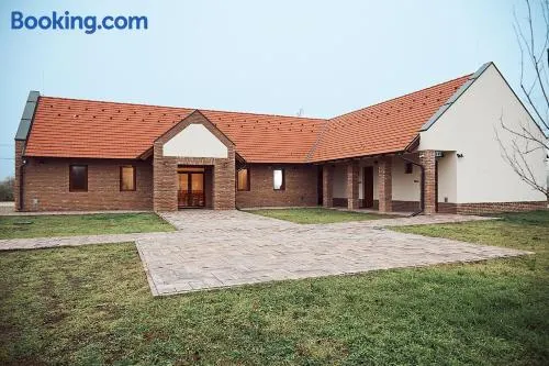 Vadvirág Vendégház - Image 1