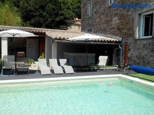 La Pergola, piscine, clim, animaux - Image 1