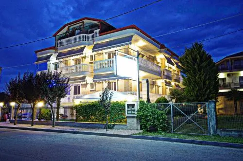 John & Eve Hotel - Image 1