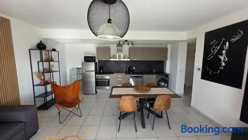 Face au Jura, appartement neuf 70m2, à 10 minutes de Genève pour 1 à 6 personnes - Image 1