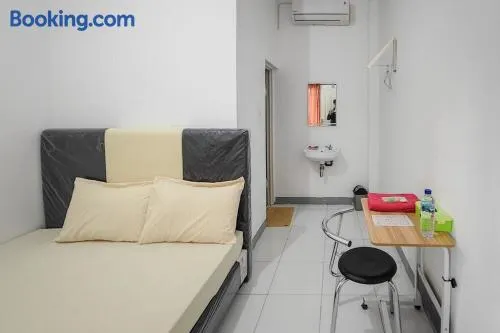 Shekinah Homestay & Cafe Waikabubak RedPartner - Image 1
