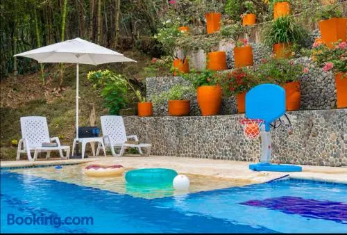 Espectacular finca Familiar en sopetran Antioquia - Image 1