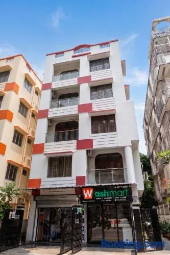 Astoria House - Image 1