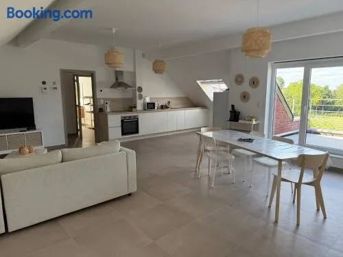 Loft 2 chambres avec terrasse - Image 1