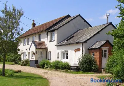 Highdown Farm Holiday Cottages - Image 1