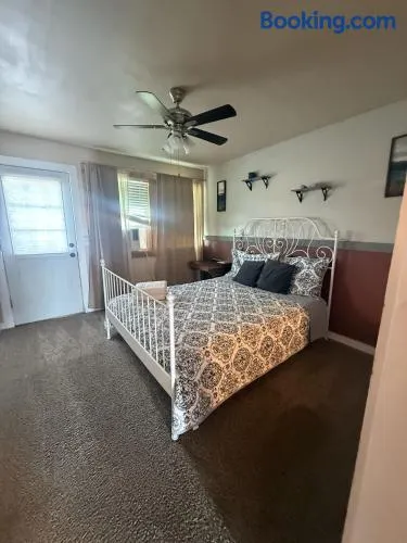 Cottage No 3 on ranch with Fishing and Camping - Image 1