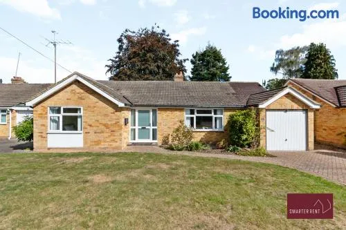 Three Bed Bungalow - Finchampstead - Image 1