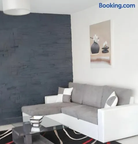 Appartement charmant avec vue sur la mer au Cannet - 58 m² - Image 1