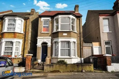 Thornton Heath - Image 1