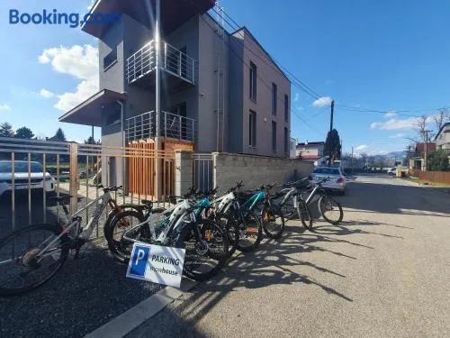 Snowhouse Rodinne Apartmany S Balkonom 100m2 - Image 1