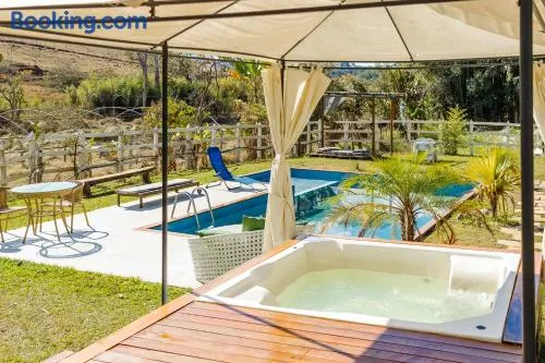 Sítio com SPA, lareira e piscina - Piranguinho, MG - Image 1