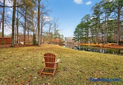 Lakefront Haven - Sunroom, Deck, Near Hospital - Image 1