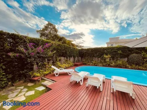 Casa Oásis | Jurerê | 400m do mar | 6 qtos com a/c - Image 1