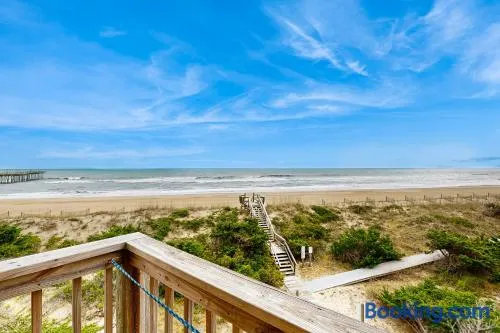 Oceanfront Condo W/Free Wifi Central Ac Ocean View Private W/D & Shared Pool - Image 1