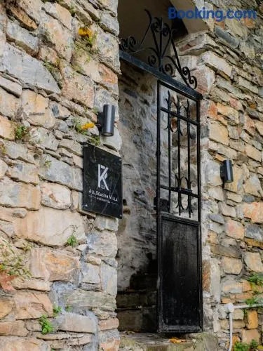 KP113 All Season Villa in Makrinitsa - Image 1