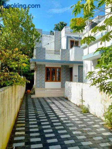 Peaceful Vacation Home Near the City - Image 1