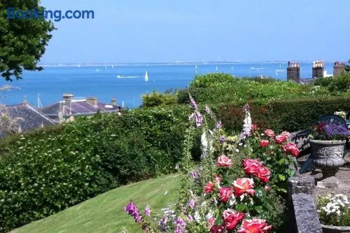 Parkwater Cowes - Image 1
