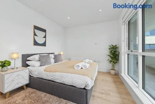 Wembley Park 1-Bed Apartment Sleeps 3 Cinema & Gym - Image 1