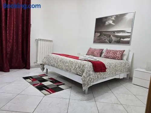 Lady's house - Image 1