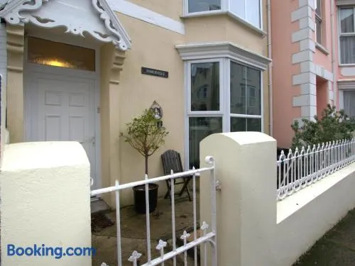 6 Bed in Tenby oc-fb220 - Image 1