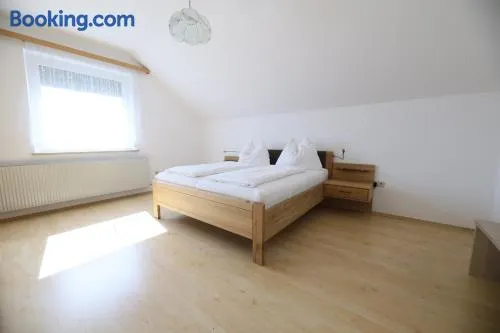 Gemütliche Wohnung im Zentrum Top 3 - Image 1