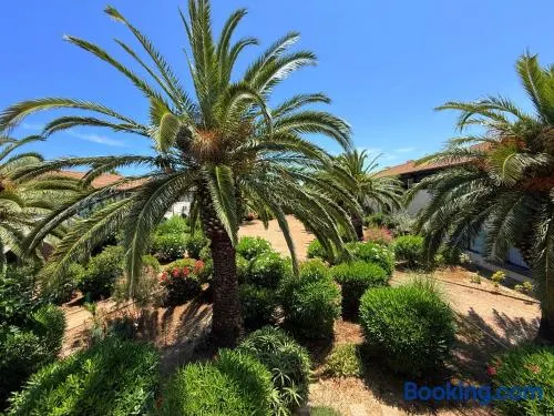 Appartement avec Loggia paisible, à 500m de la plage - vue dégagée & parking privé - Image 1