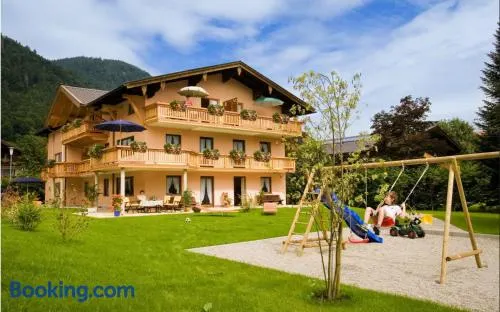 Appartamento adatto alle famiglie con giardino, griglia e terrazza | Vista sulla montagna - Image 1