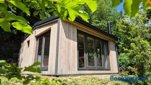 Chatička pod skalou - Cozy off grid solar cabin - Image 1