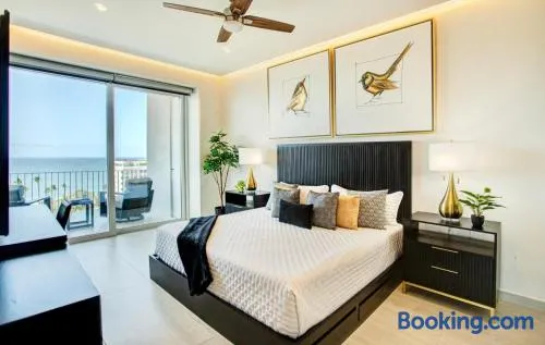 Oceana Luxury Escape 3BR3BA Ocean Views - Image 1
