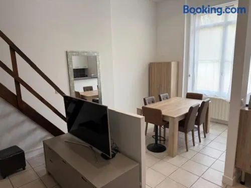 OULLINS T3 COSY 70M2 - 6 Pers 2 Chambre - 2 Mezzanines Métro & centre à Pied - Image 1