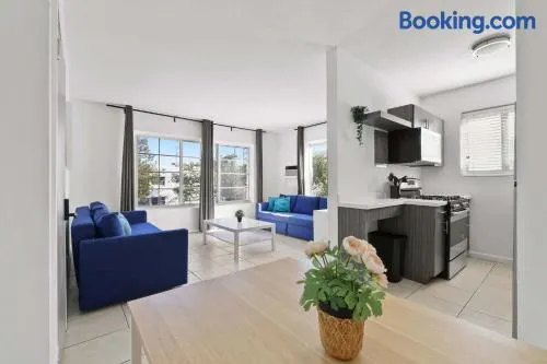 North Shore Gem 1BR Sleeps 4 - Image 1