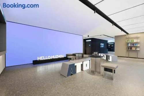 Atour Hotel Huzhou Dongwu Intime Fenghuang Road Light Hotel - Image 1