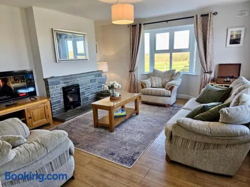 Sea Retreat Quilty - Coastal home near Spanish Point & Lahinch - Image 1