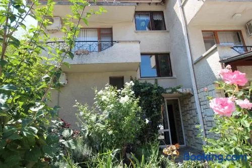 Izgrev Sarafovo - Image 1