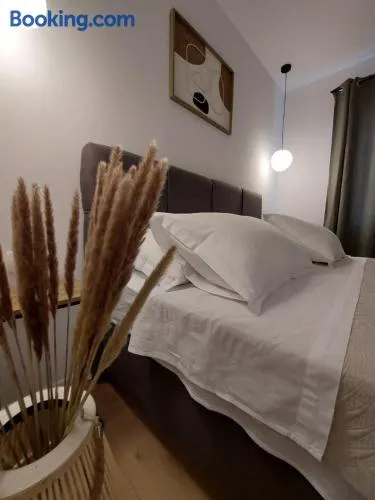 Apartment Verde - Image 1
