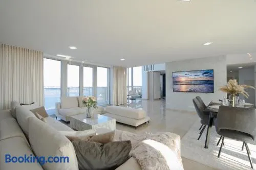 Luxusný Penthouse nad jazerami 230 m2, 2x garáž, WIFI - Image 1