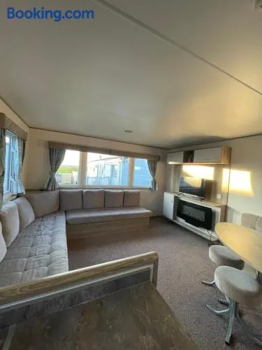 Caravan at Seawick Holiday Park Close to Beach - Image 1