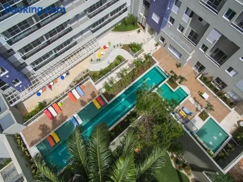 Apto premium 2Q no The Expression | Setor Bueno c/ piscina, Wi-Fi e garagem - Image 1