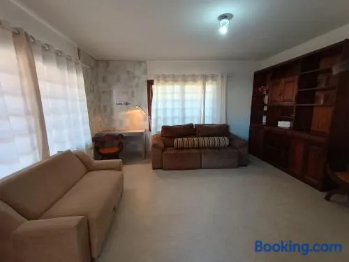 Casa Aconchegante no Peró Próx Praia e Comércio - Image 1