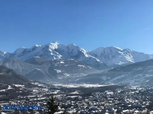 Chalet avec vue exceptionnelle - Image 1