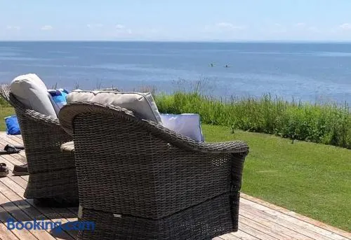 PEI Ocean Front Beach House - Image 1