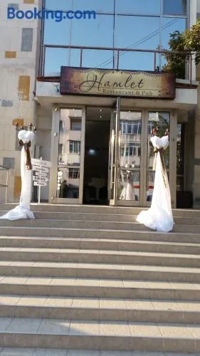 Hamlet Hotel - Image 1