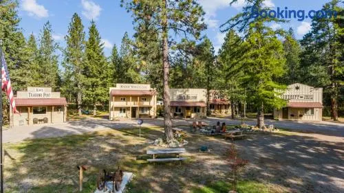 Fort Williamson Glacier Vacation Rentals - Image 1