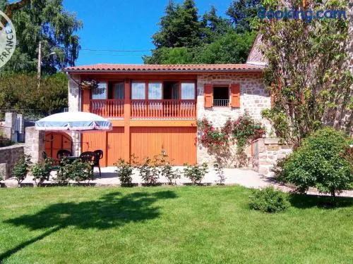 Gîte Les Myrtilles : Confort et Sérénité, Animaux Bienvenus, Jardin Commun - Image 1