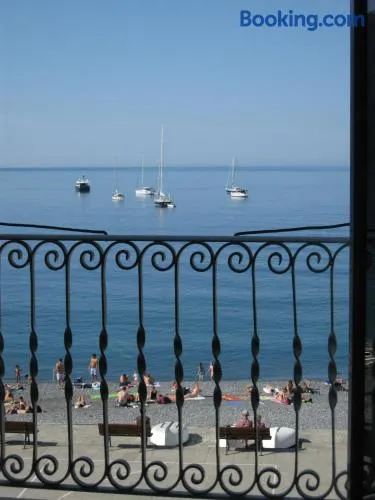 the sea at home - Image 1