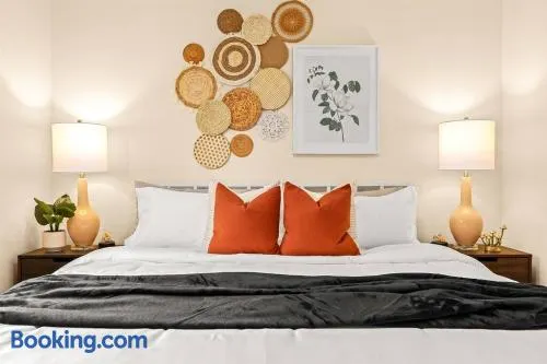 New! Beautiful 1BR in Sharon Lane - Image 1