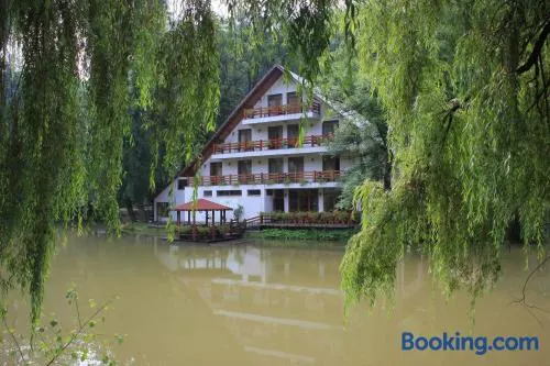 Guest house Lacul Linistit - Image 1