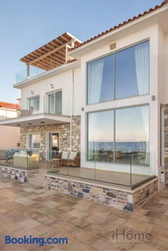 The Beach House - Mansion with Swimming Pool - Image 1