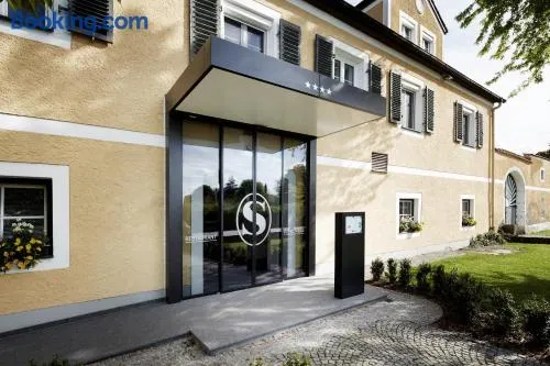 Schüdlbauer´s Hotel-Restaurant-Bar - Image 1