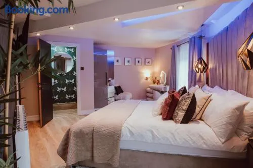 The Penthouse Luxury Central Apartment - Image 1
